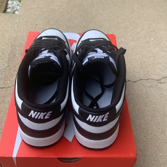 Nike dunk lows “Panda” (Size 10) - Picture 3 of 3